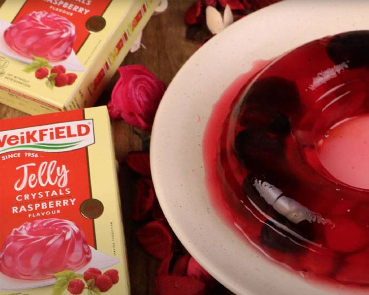 RASPBERRY JELLY FRUIT CAKE RECIPE